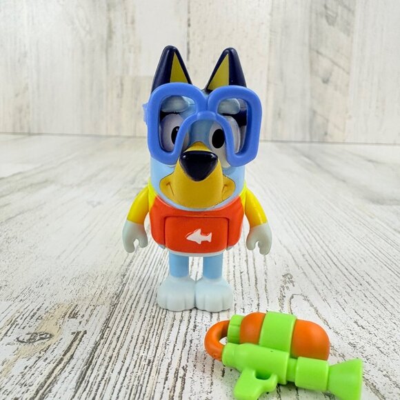 Bluey Heeler Figure Blue Goggles Squirter Swim Suit Pool Family Beach Day NEW - Picture 2 of 8